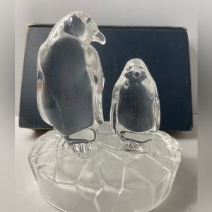 Penguin with Baby on Ice Frosted Glass Figurine by RCR Royal‎ Crystal Rock Italy